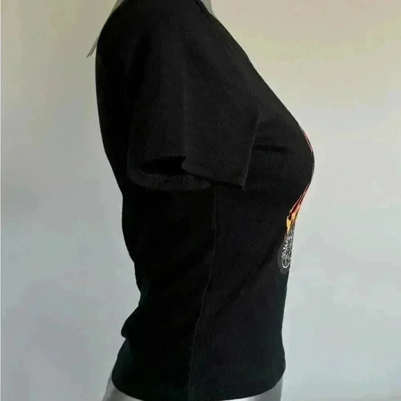 Free 🆕Graphic Biker Crop T-Shirt - Picture 4 of 16